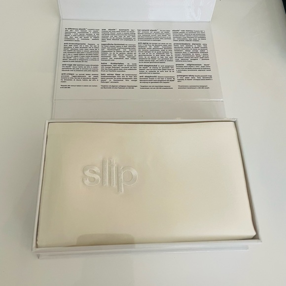 Slip Silk Queen Pillowcases (2) - Picture 8 of 8